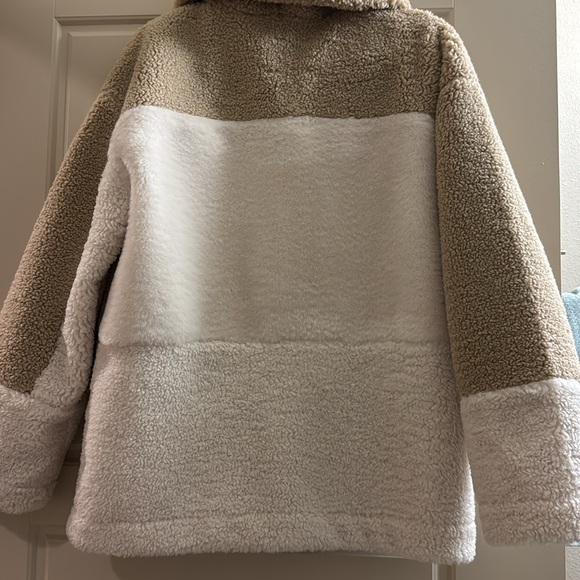 Patchwork Sherpa and Fur Jacket - Picture 6 of 6